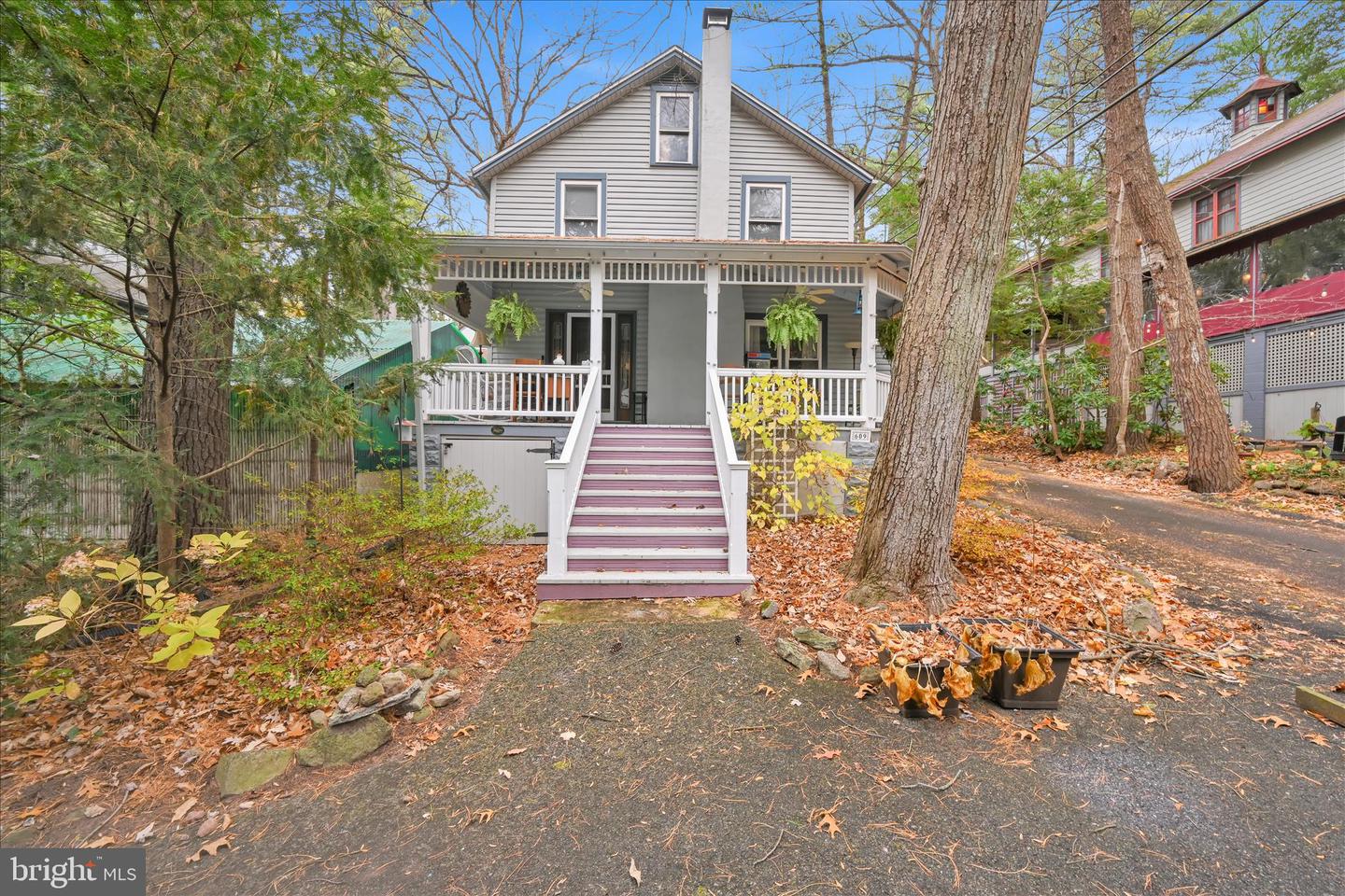 609 6th St photo 2