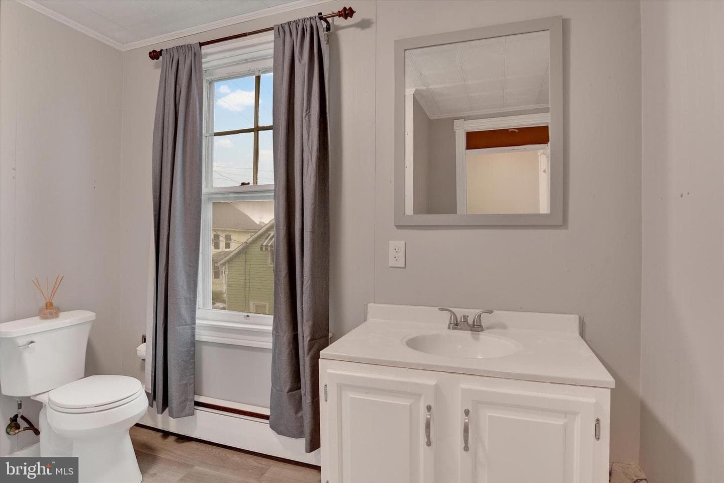 51 S Manheim Street photo 19