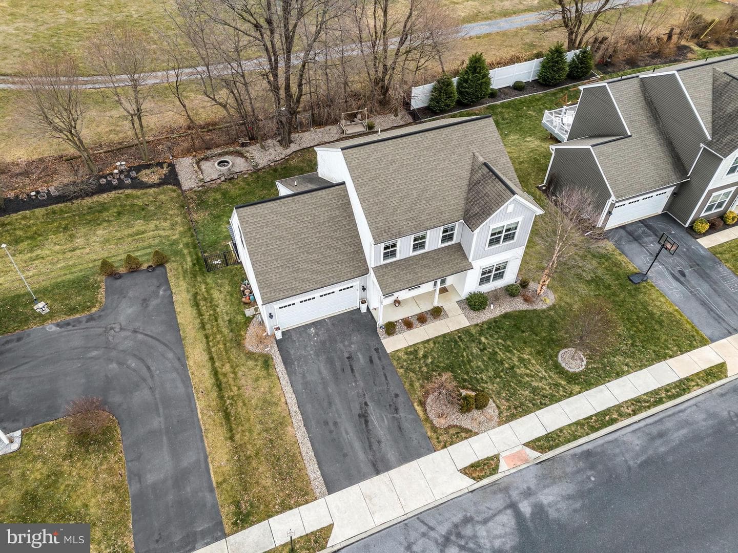 168 Parkside Drive photo 43