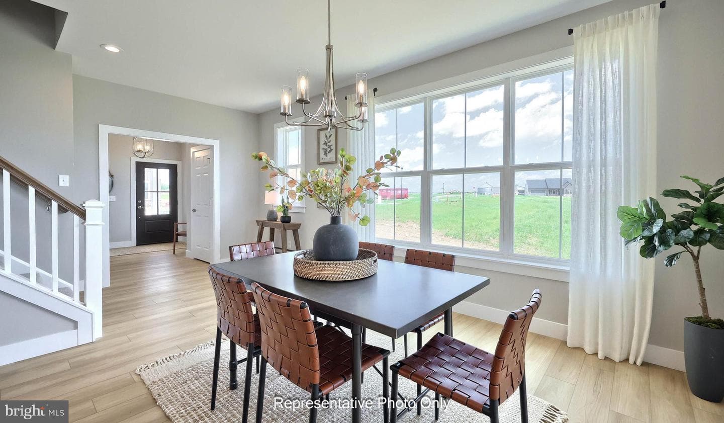 Stone Gate Boulevard photo 10