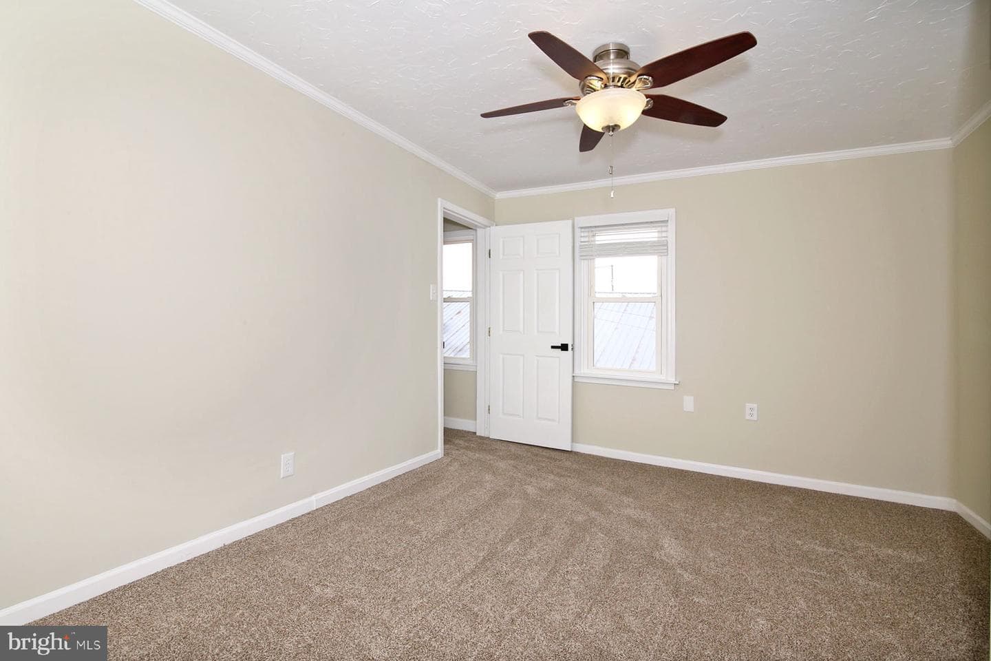 401 S Lincoln Avenue photo 37