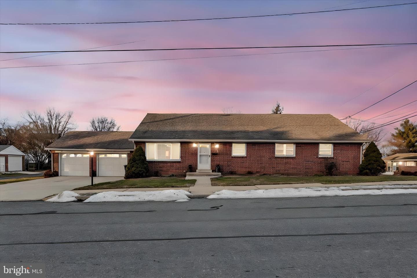 5 E Washington Avenue photo 2