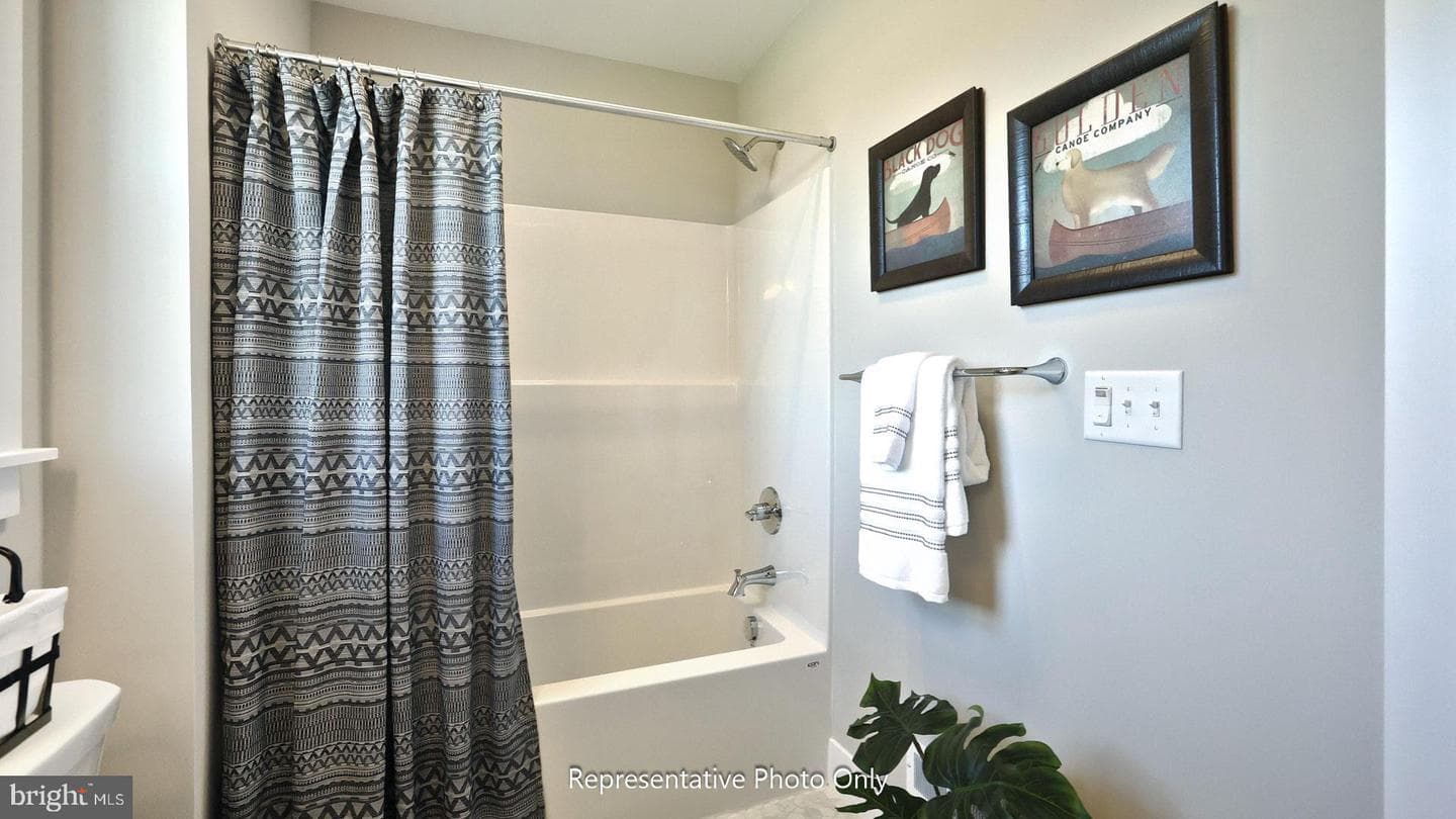 41 Canterbury Lane photo 32