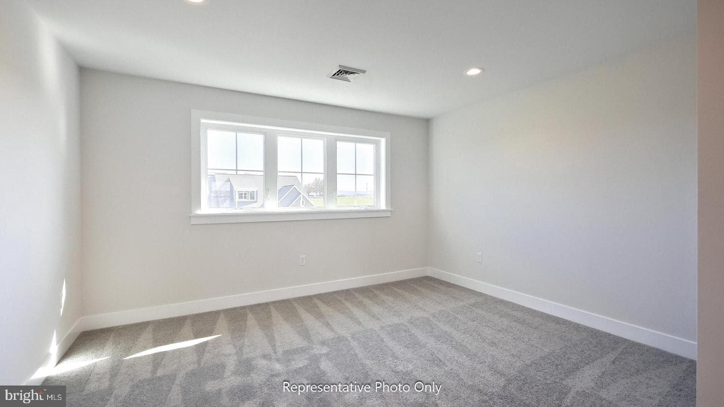 37 Canterbury Lane photo 17