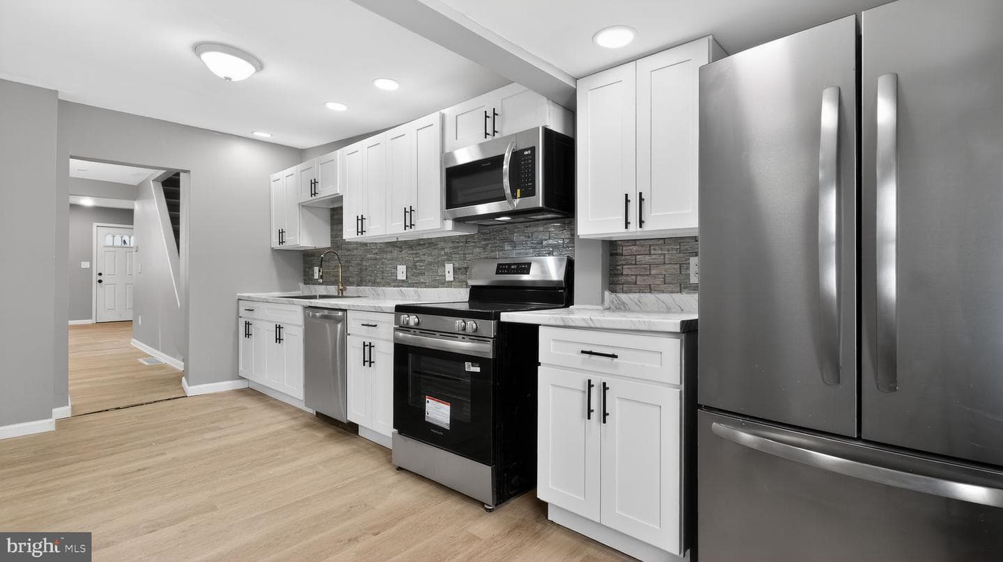927 Elizabeth Street photo 11