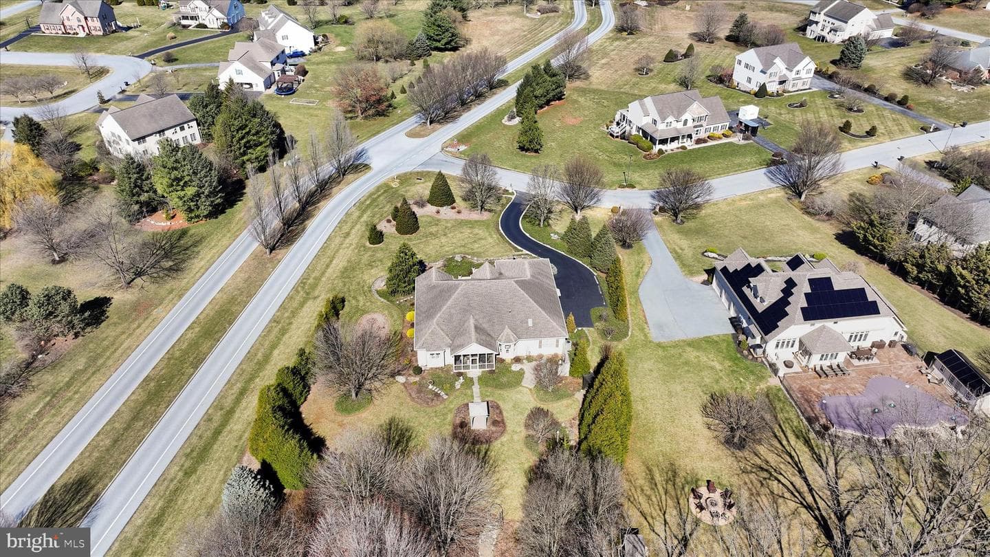 1000 Glenwood Lane photo 6