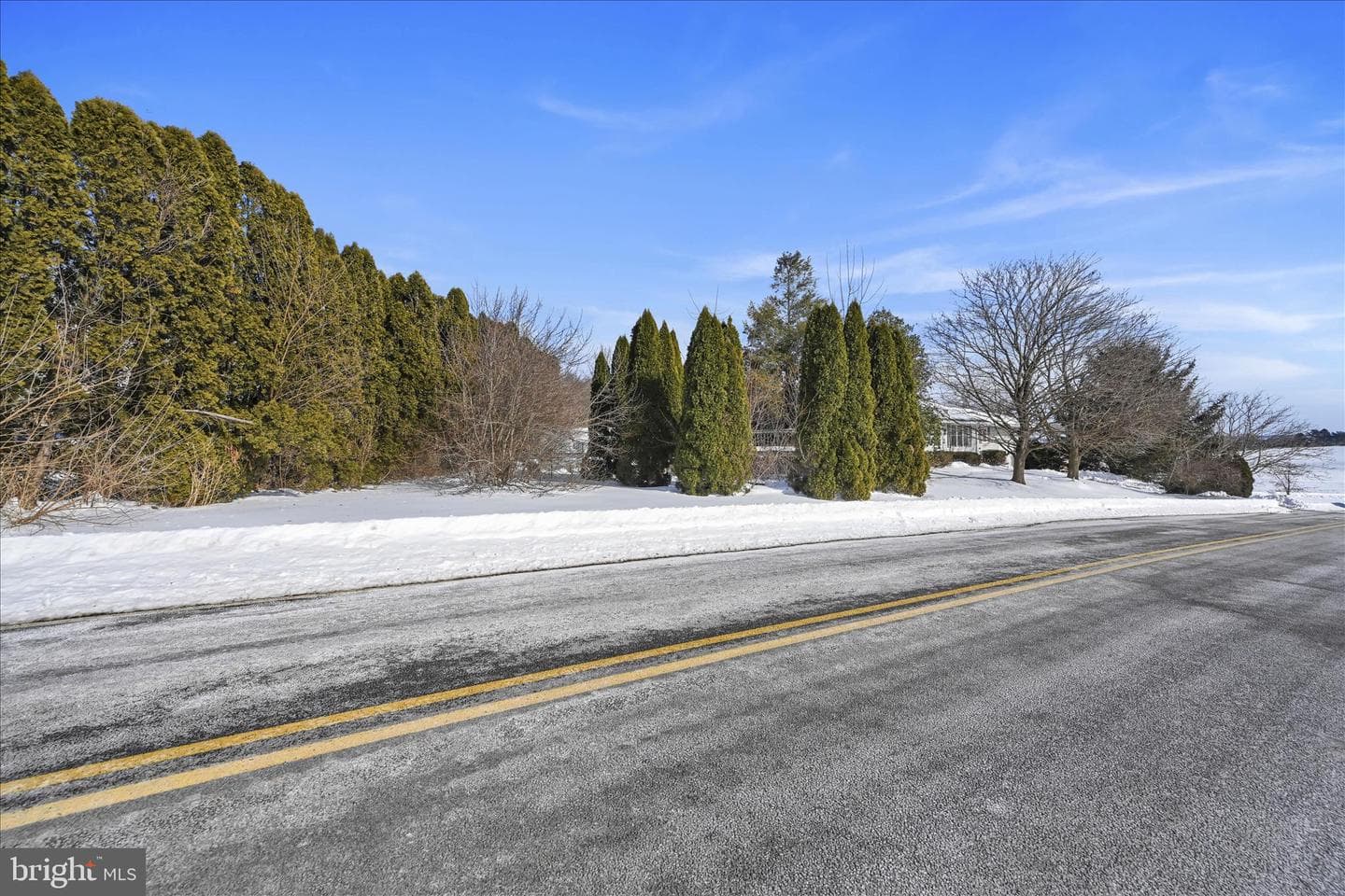 512 School Drive photo 4