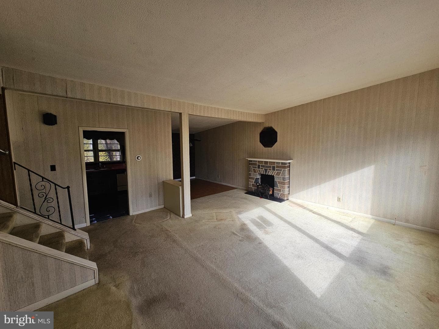 407 E Elm Street photo 4