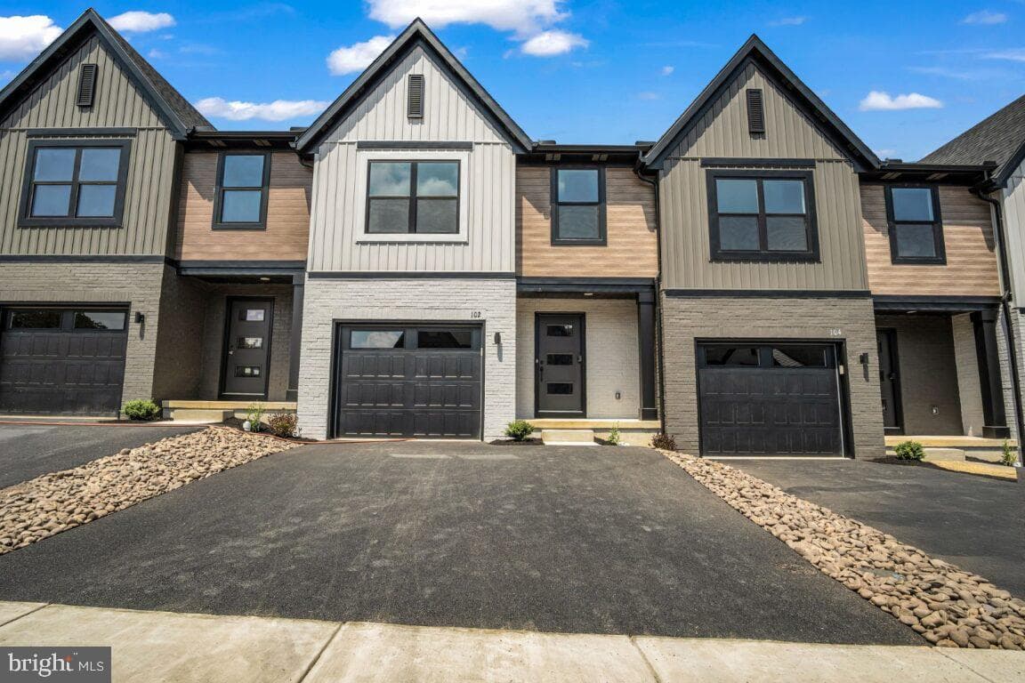 102 Candler Way