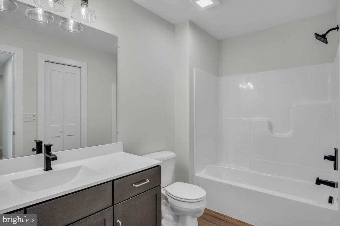 102 Candler Way photo 16