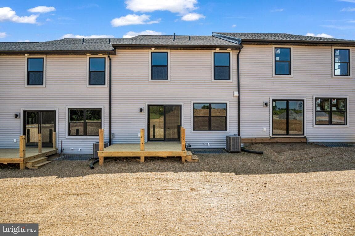 102 Candler Way photo 2