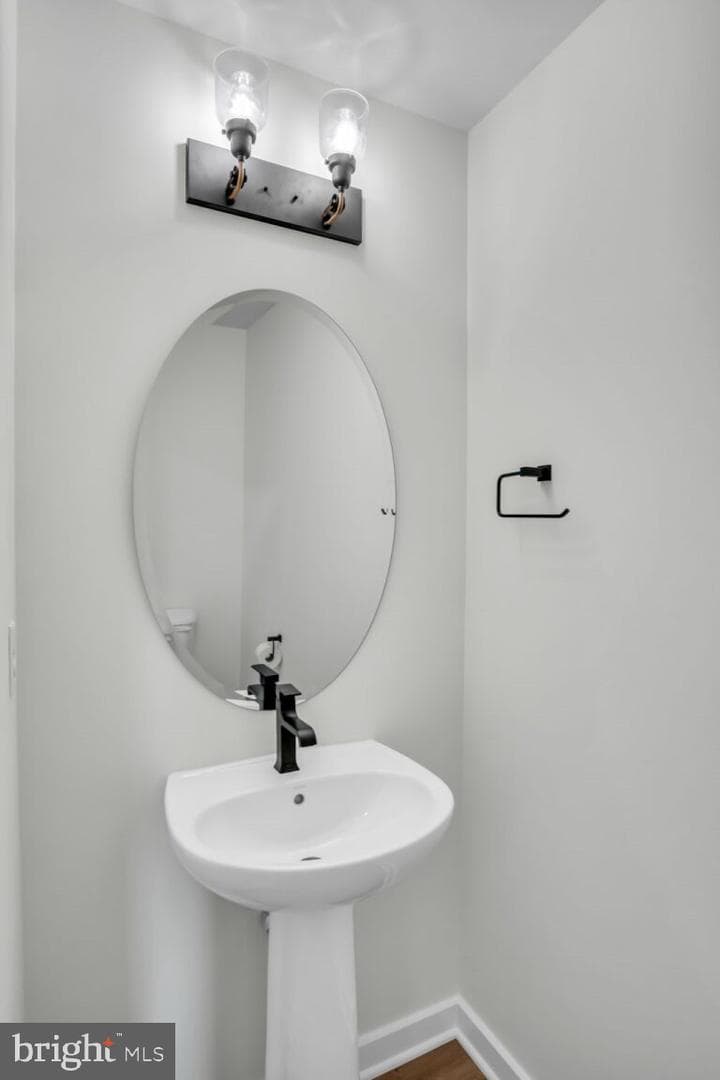 102 Candler Way photo 4