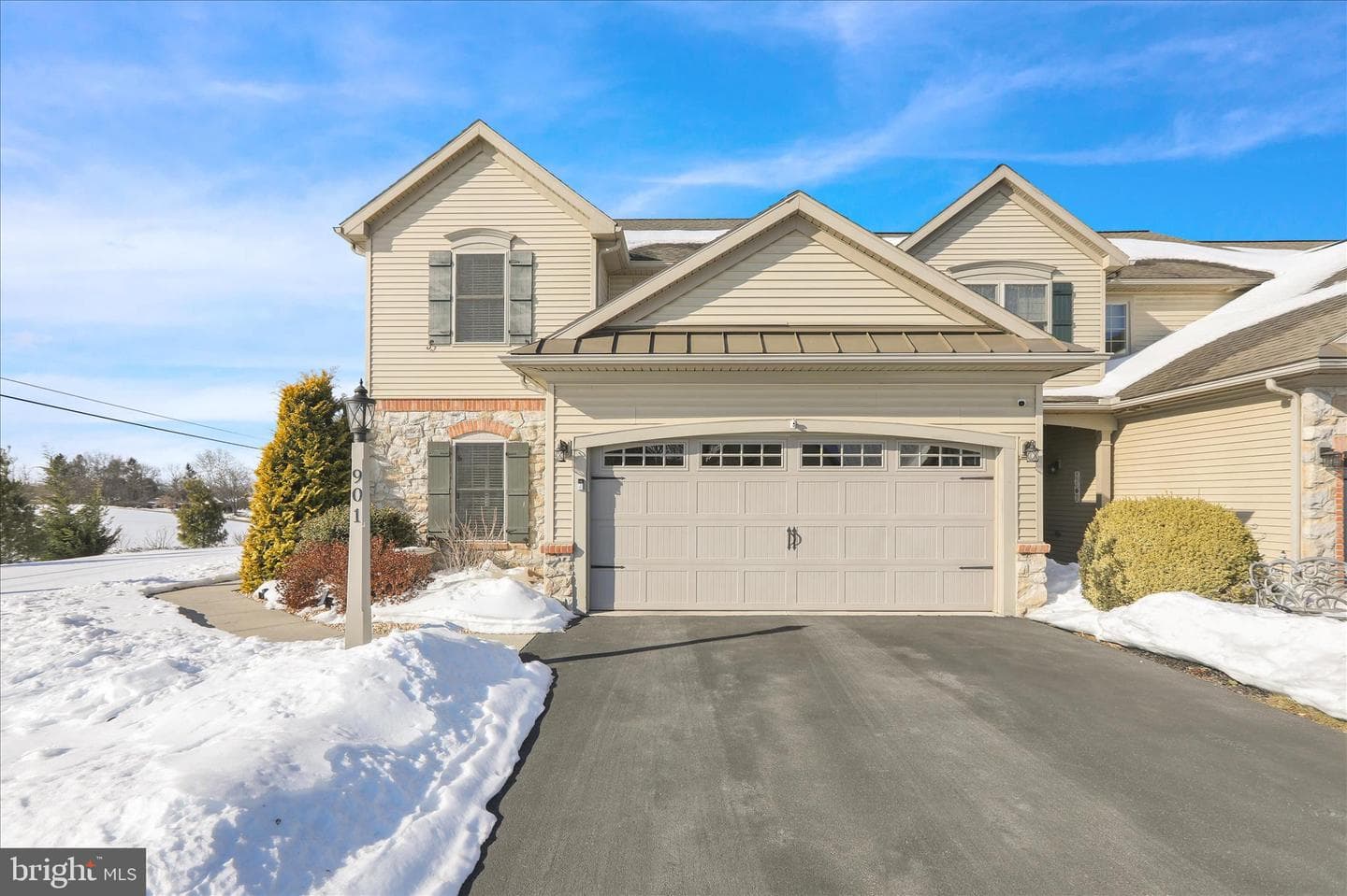 901 Lantern Drive photo 1