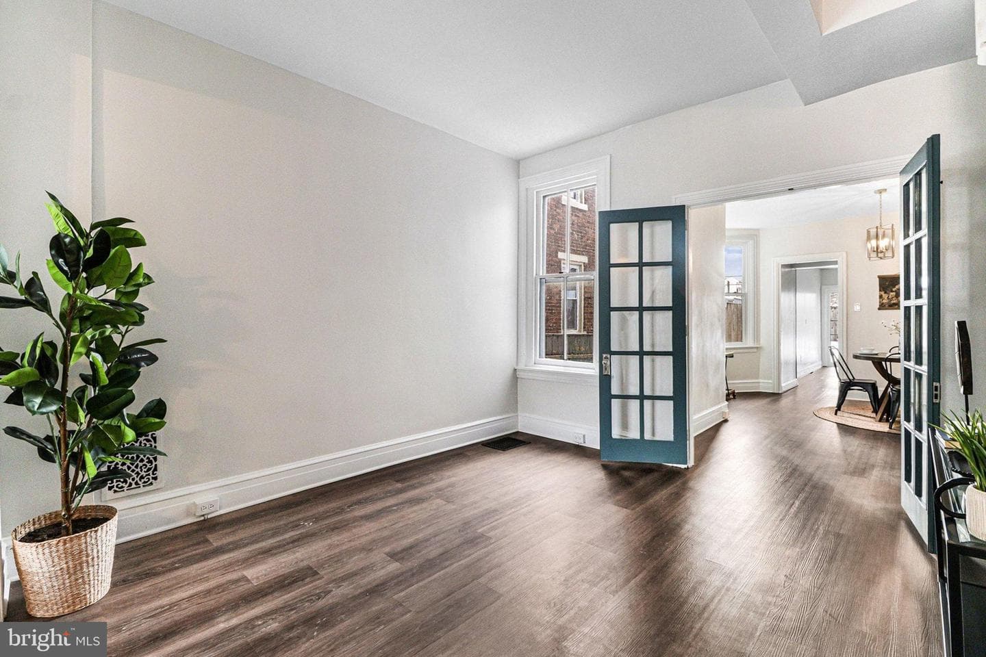 214 Chestnut Street photo 9