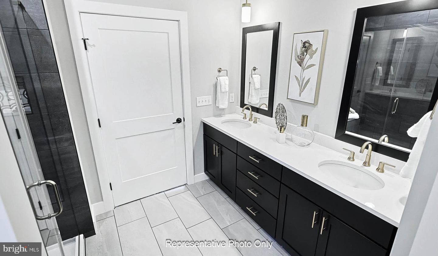 528 Winding Creek Boulevard photo 23