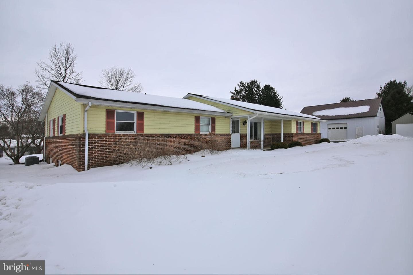 2 N Willow Street photo 1