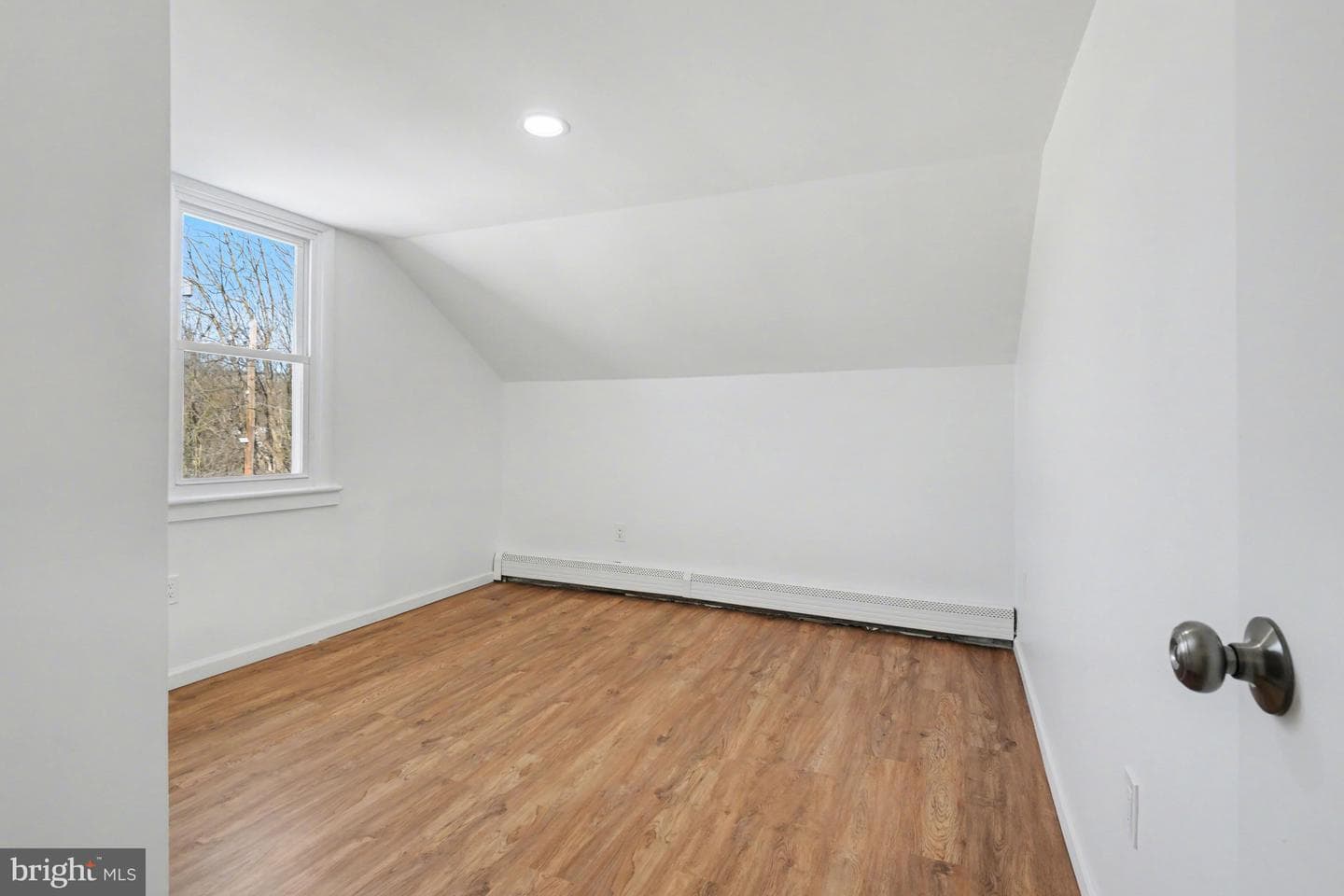 8 Penny Lane photo 15