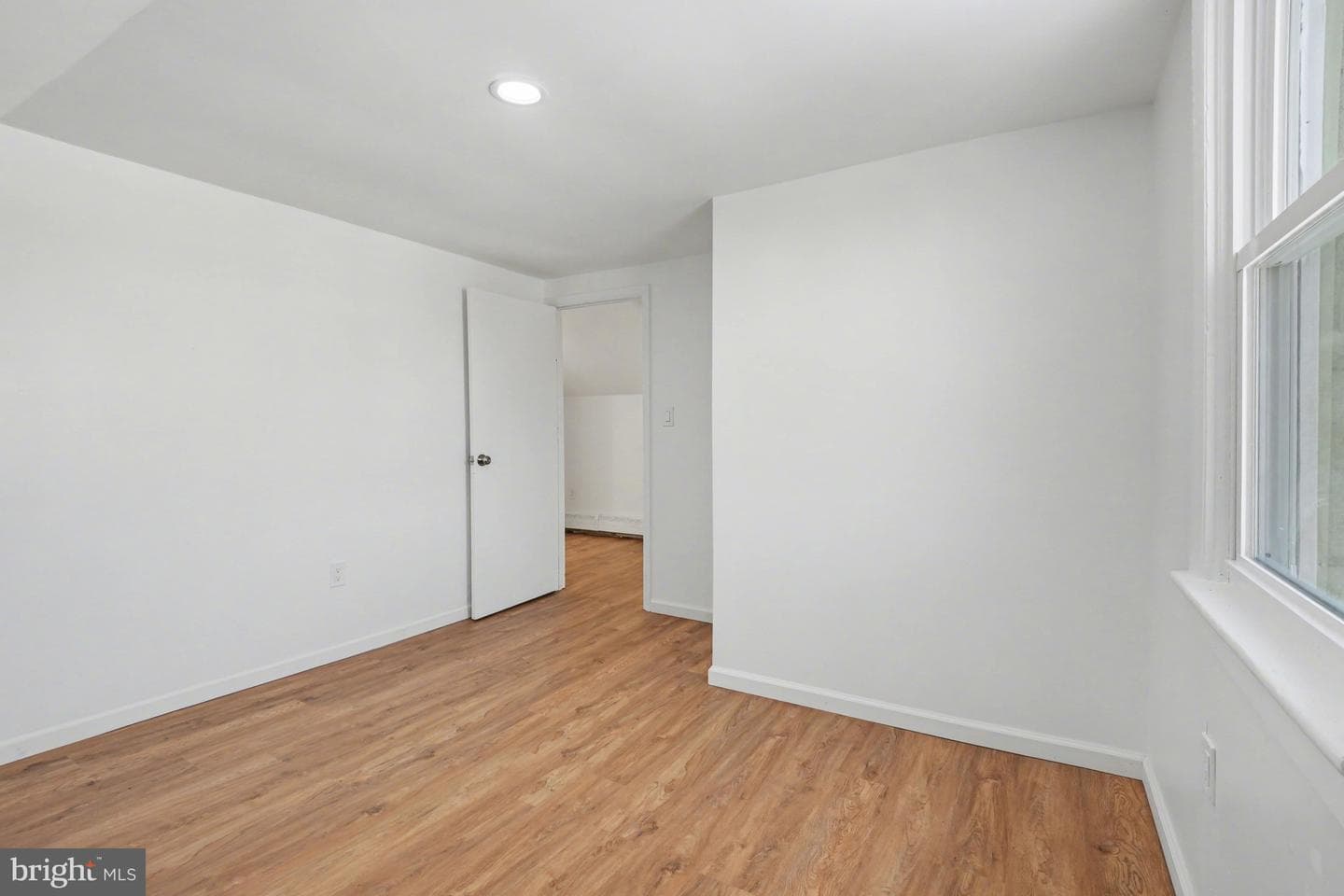 8 Penny Lane photo 17