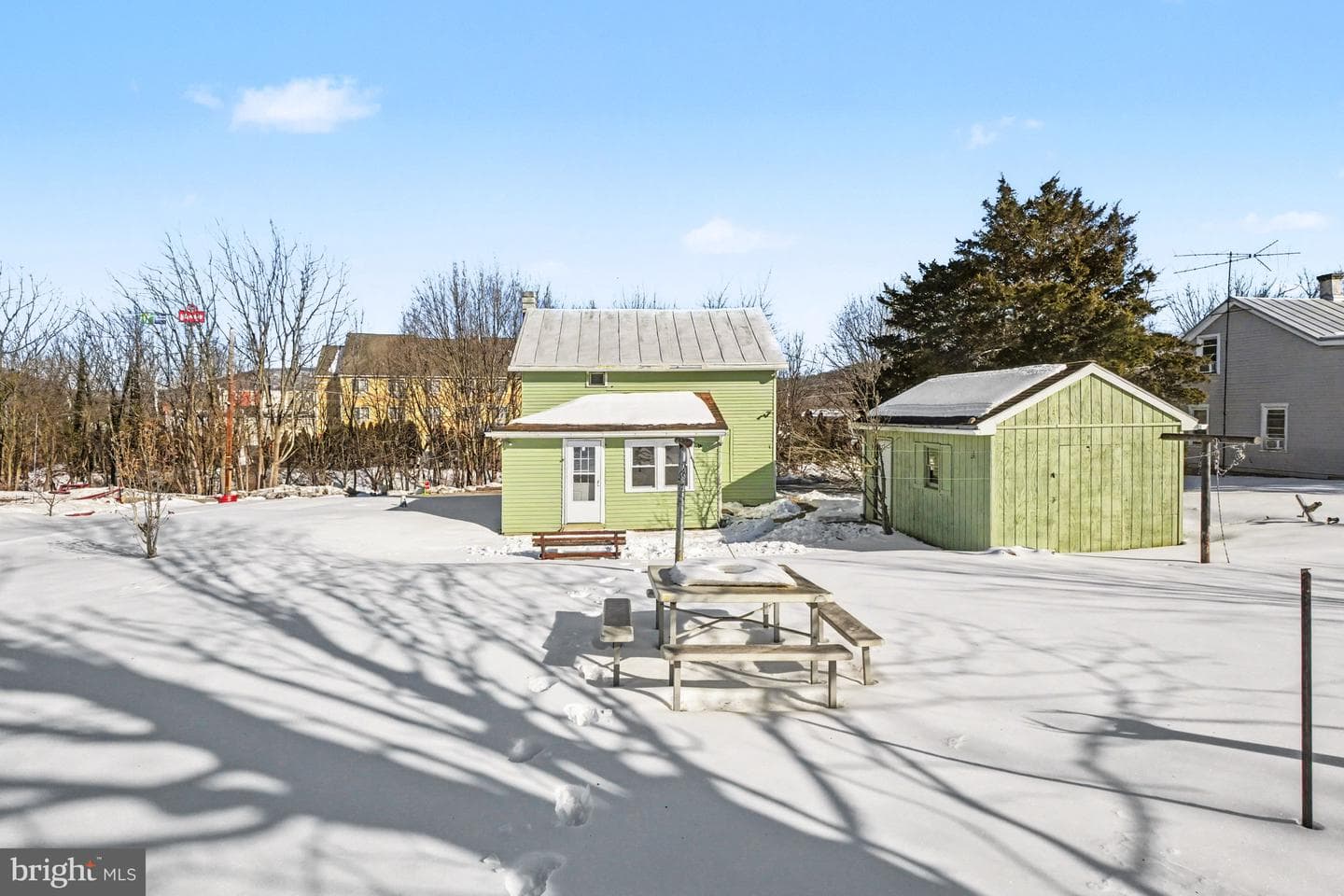 8 Penny Lane photo 26
