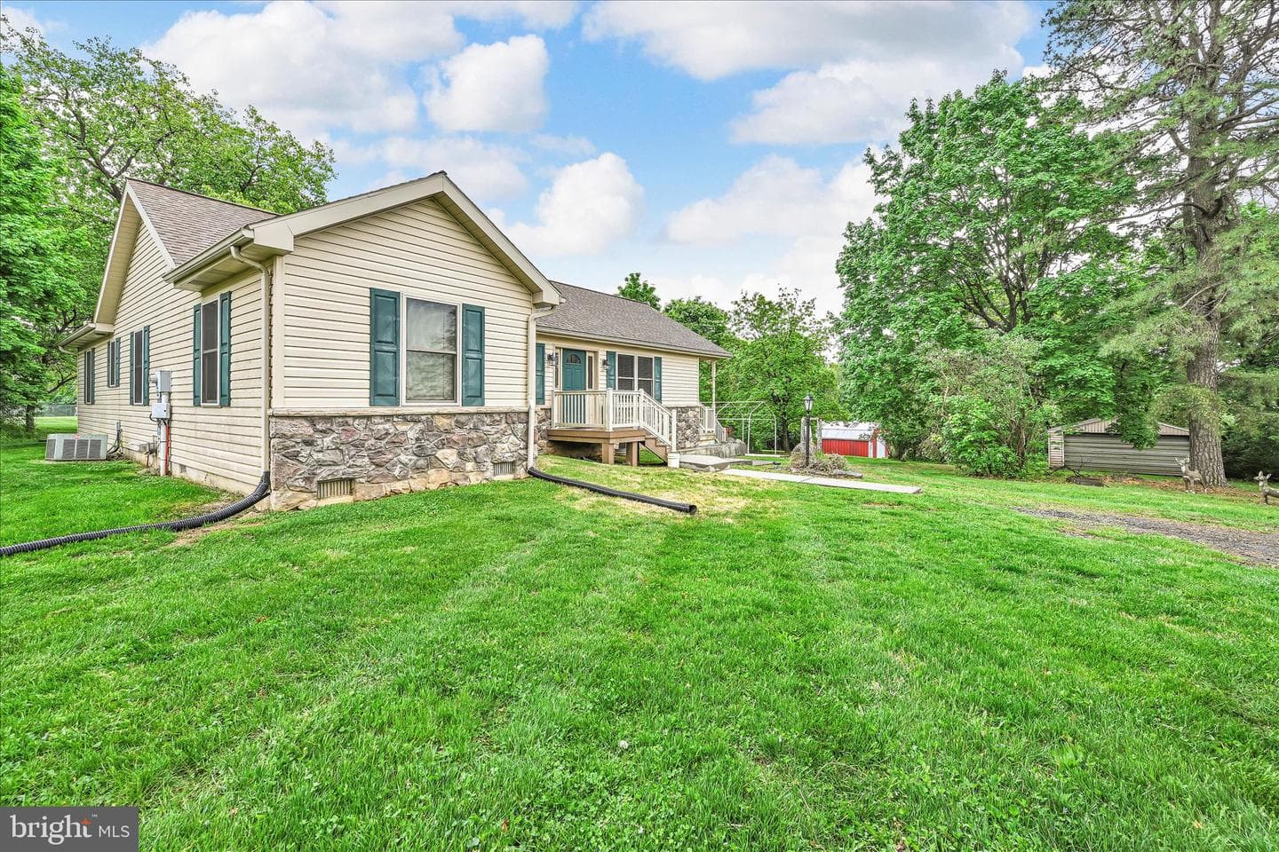 720 Kimmerlings Road photo 2