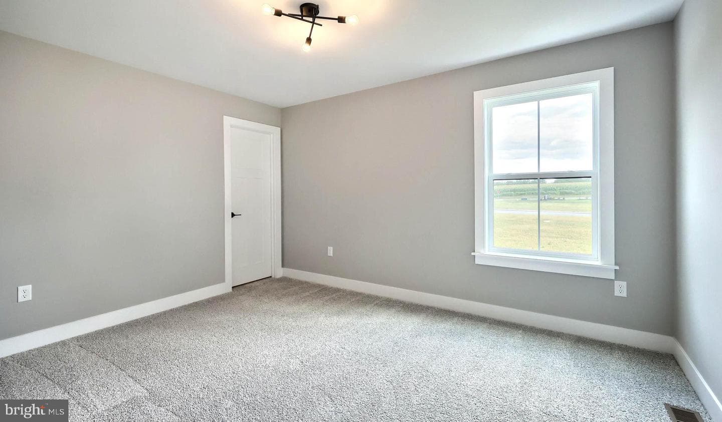 217 Dahlia Circle photo 32