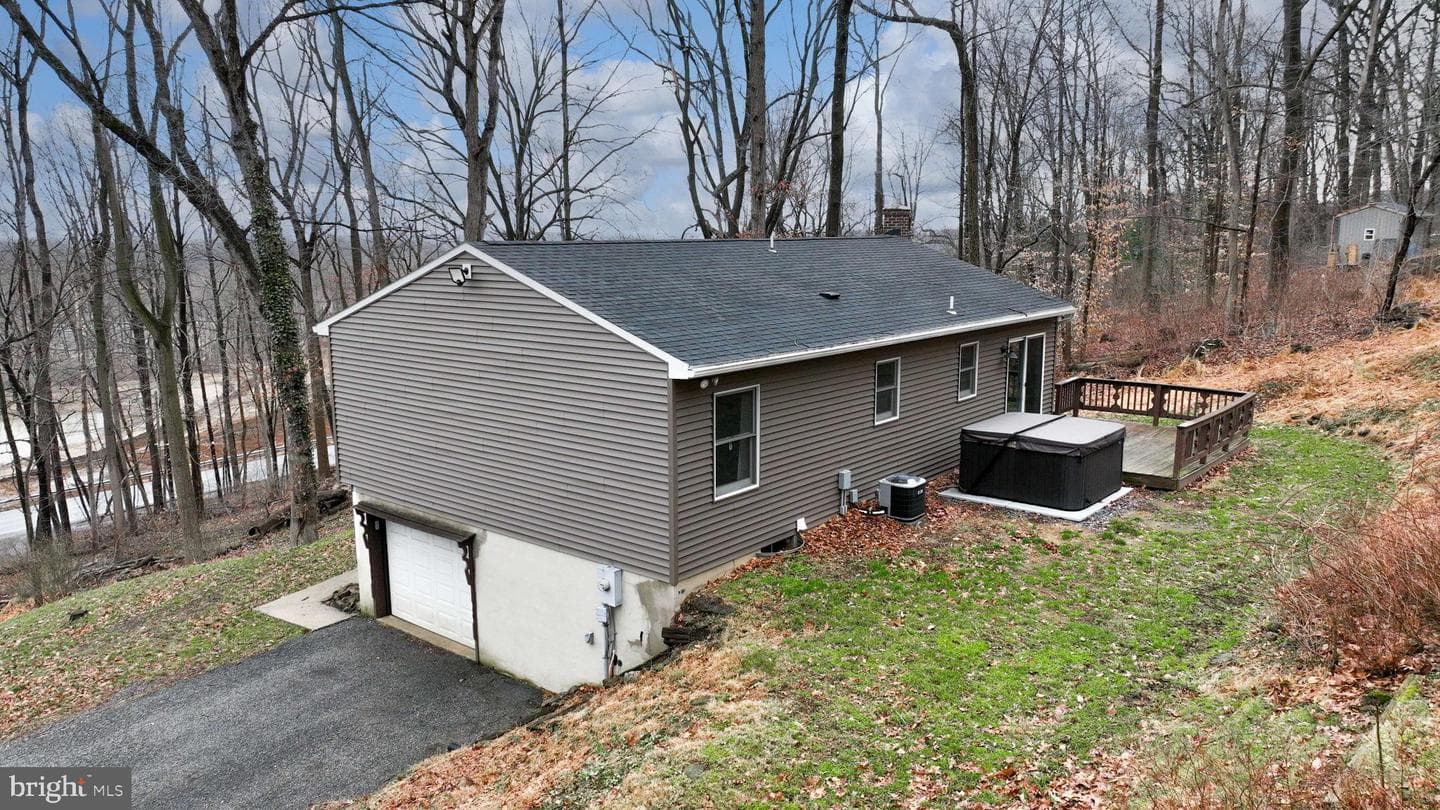116 Ironmaster Road photo 9