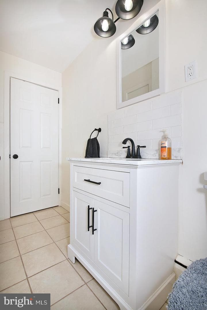 900 State Drive photo 27