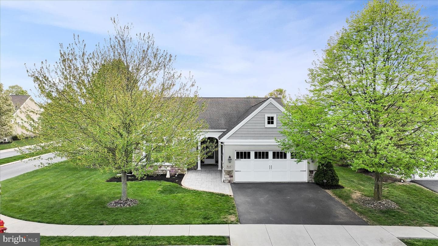 1029 Alden Way photo 2