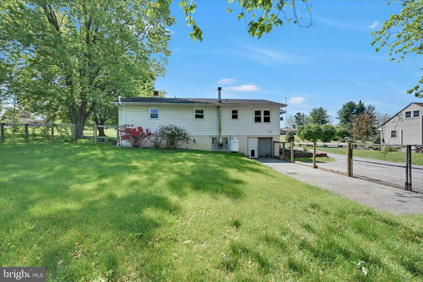 255 Kathy Court photo 32