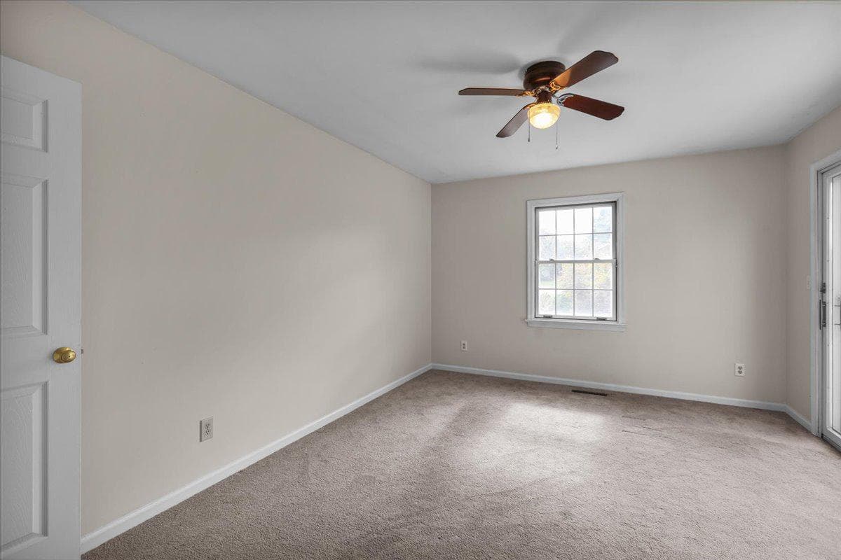 47 Norway Lane photo 17