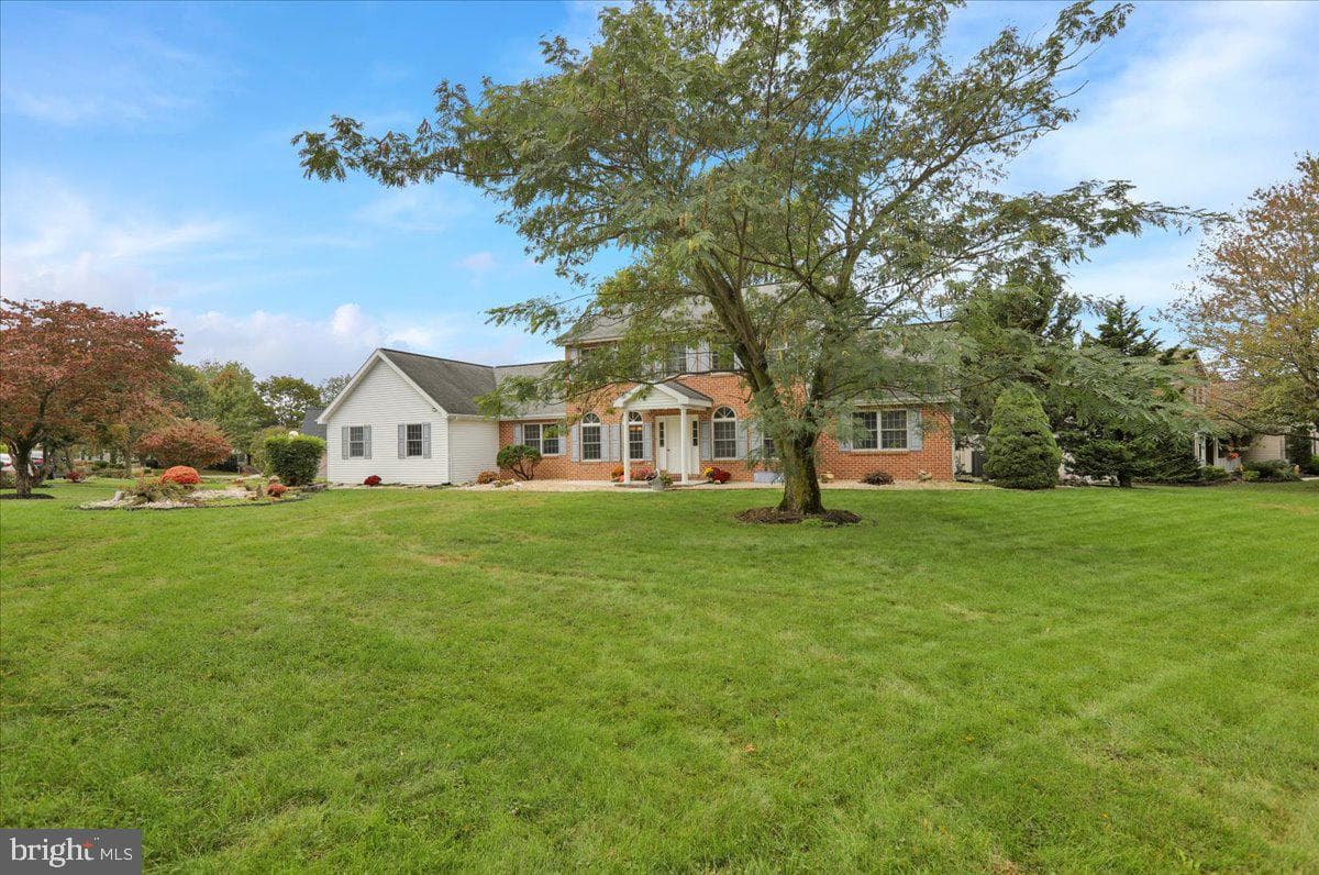 47 Norway Lane photo 4