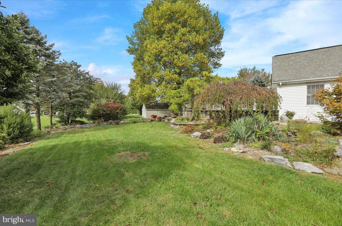 47 Norway Lane photo 5
