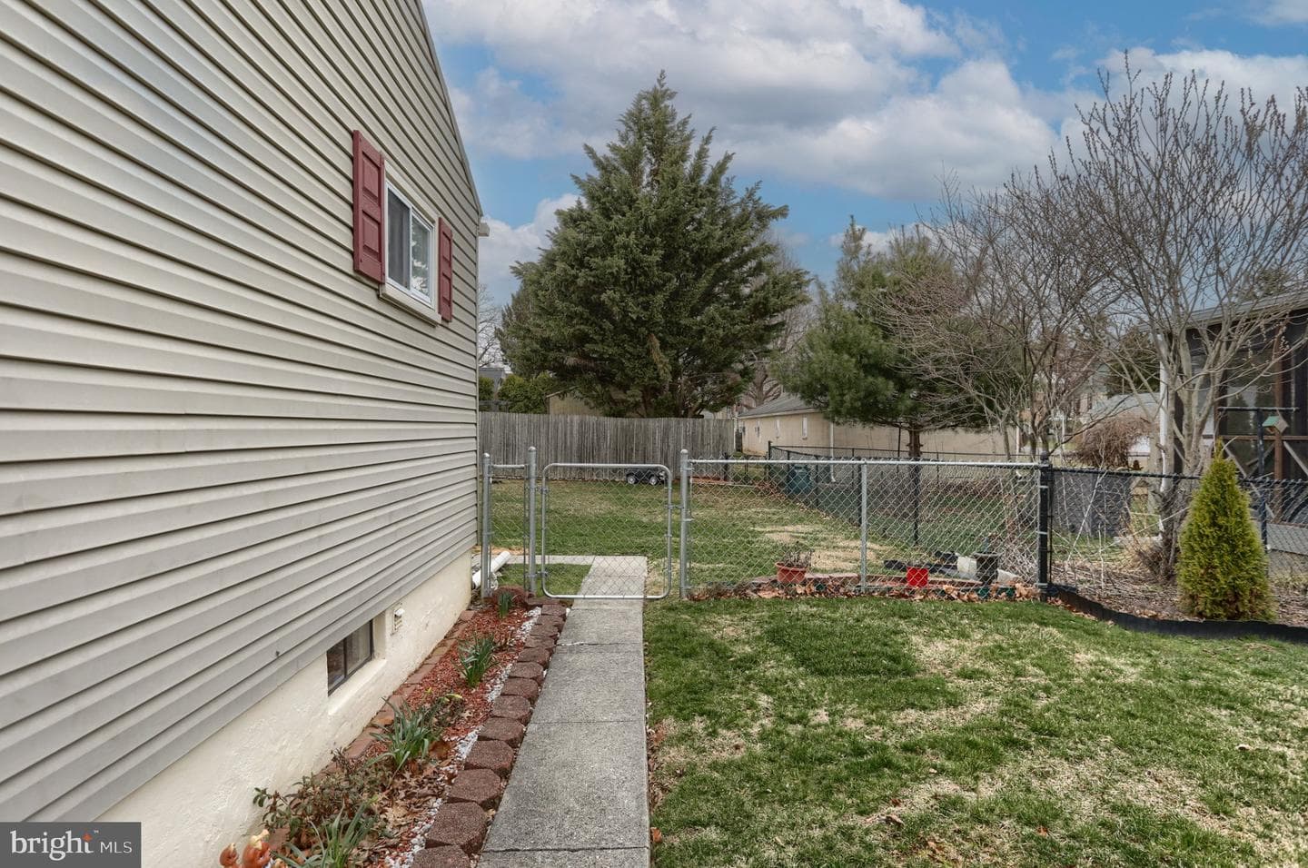 1425 Poplar Street photo 29
