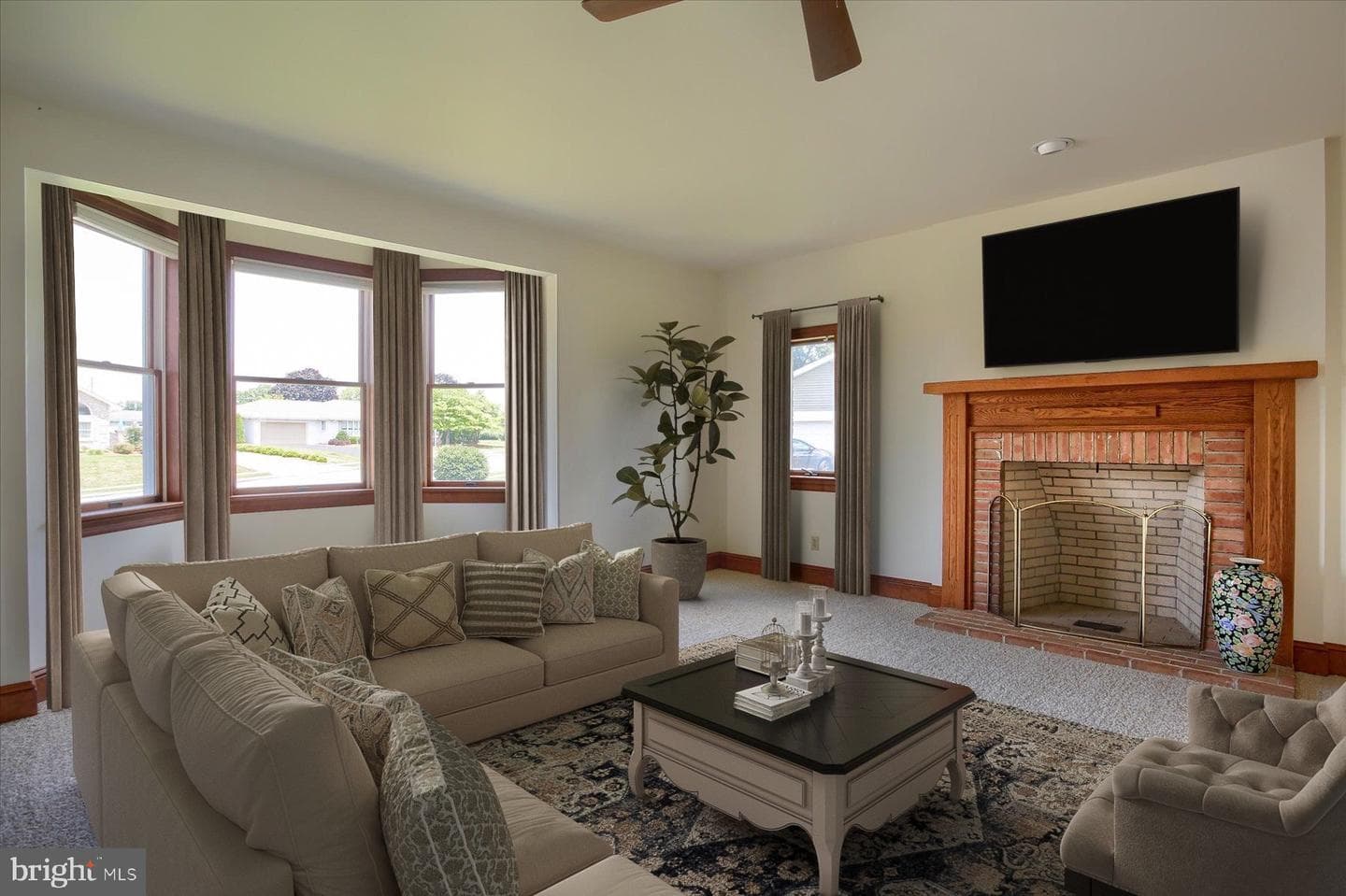 324 W Orchard Drive photo 7