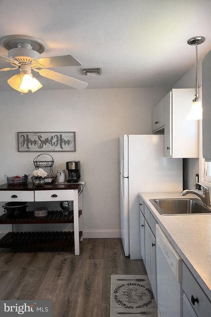 12 E Poplar Street photo 6