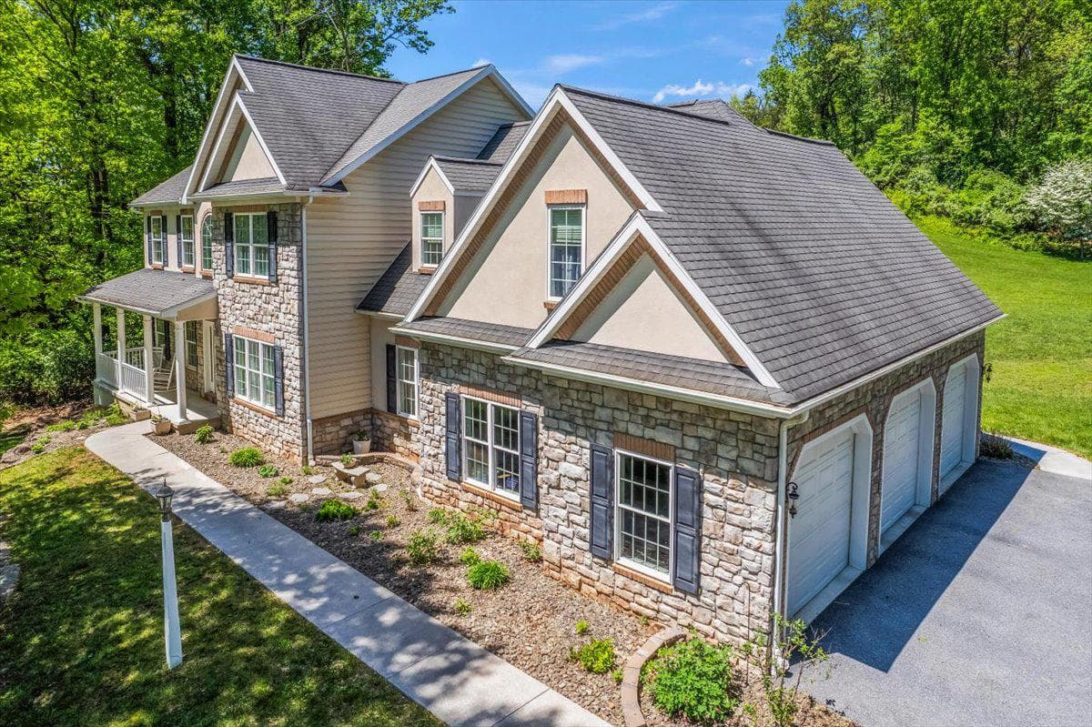 304 Iron Valley Drive photo 6