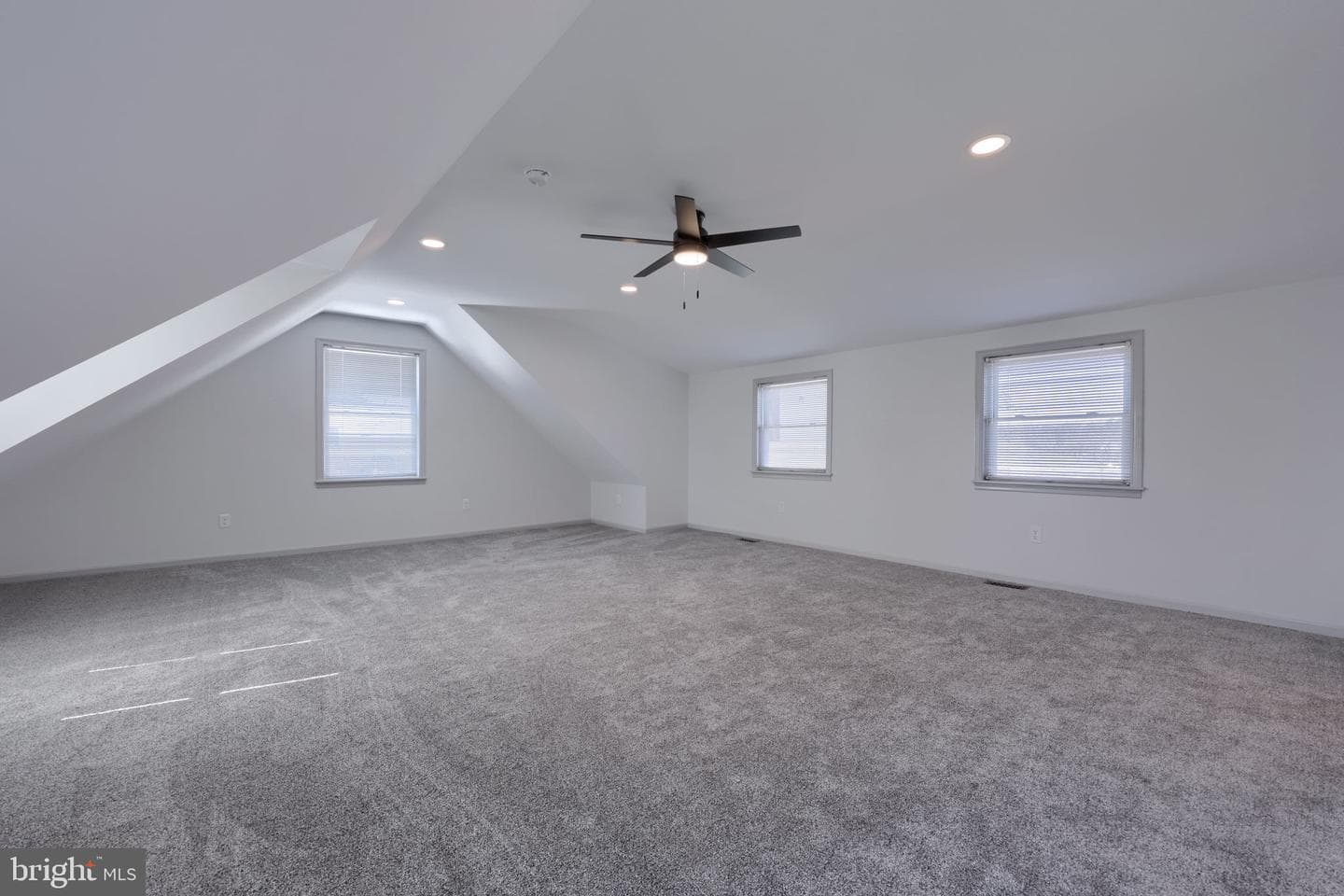 719 Hill Street photo 23
