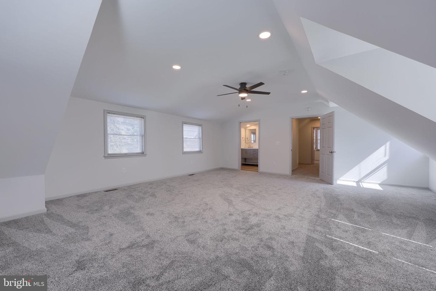 719 Hill Street photo 24