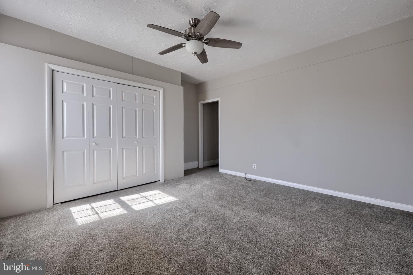 719 Hill Street photo 27