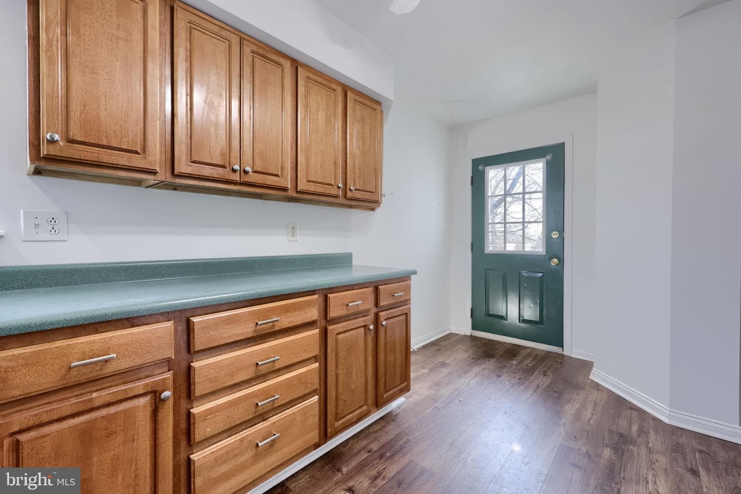 719 Hill Street photo 42