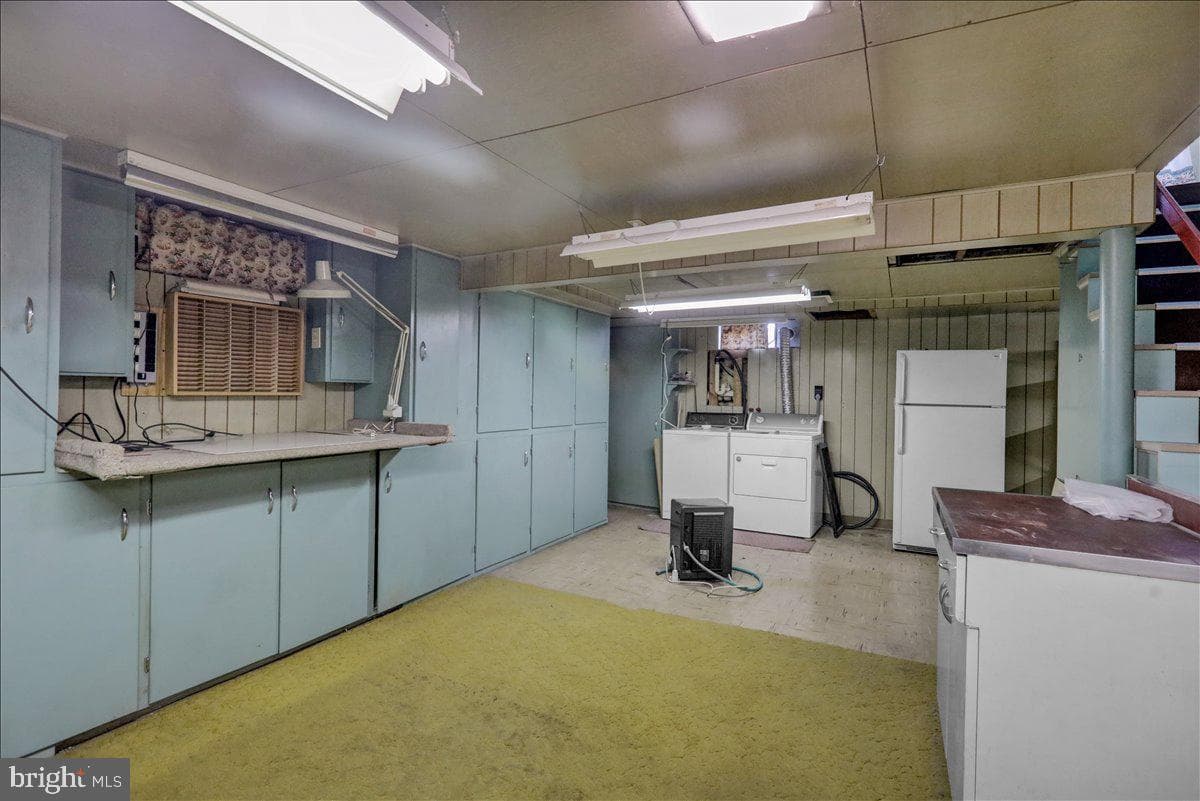 618 Smith Avenue photo 33