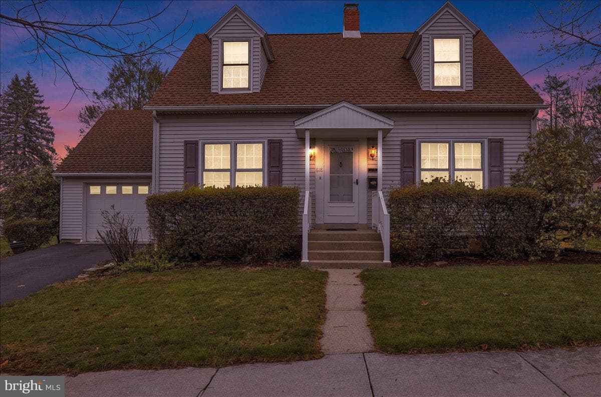 618 Smith Avenue photo 7