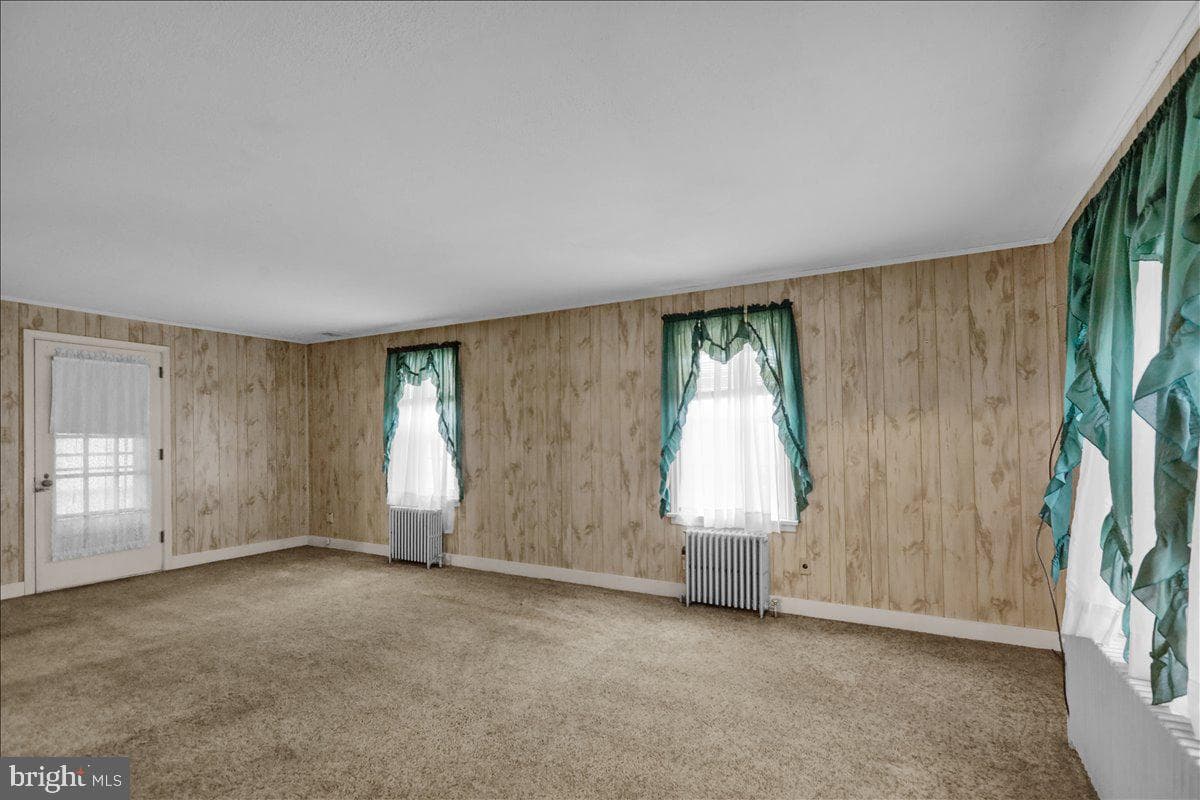 618 Smith Avenue photo 8