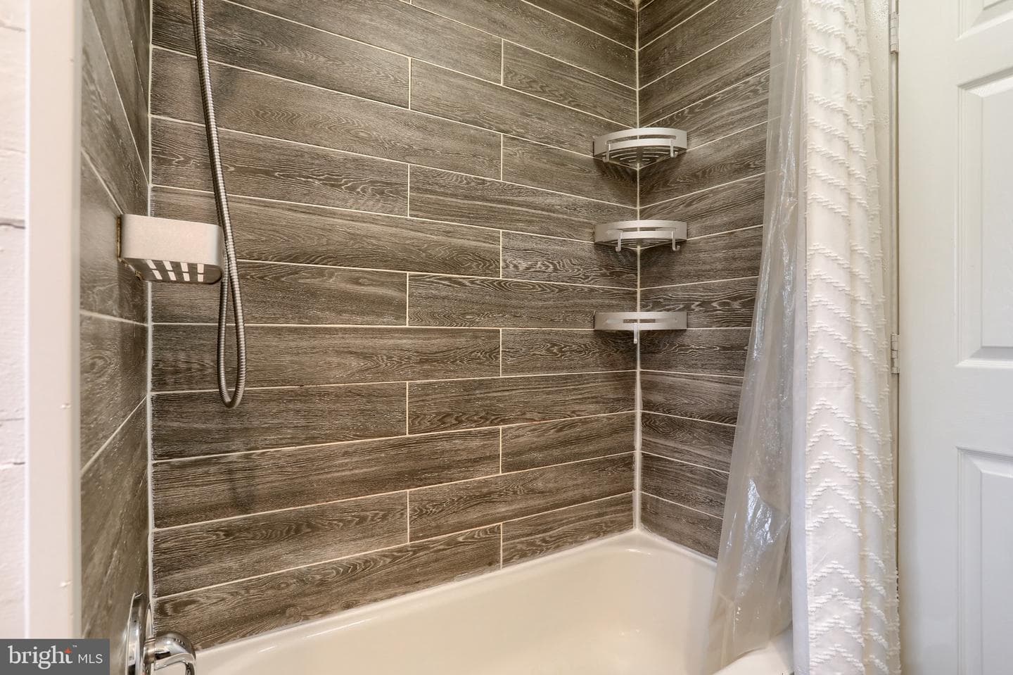 406 Wilshire Drive photo 28
