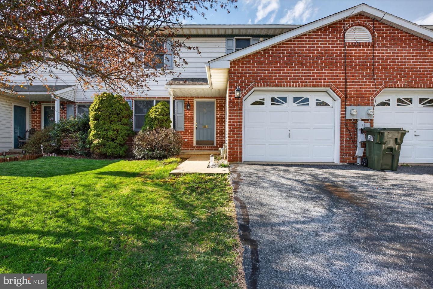 148 Palm Lane photo 1