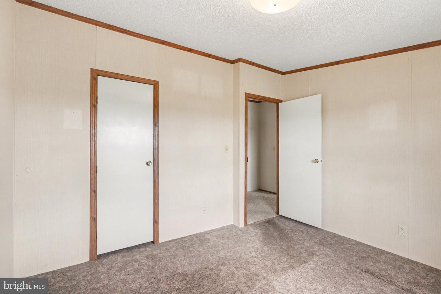 374 W Cedar Street photo 22