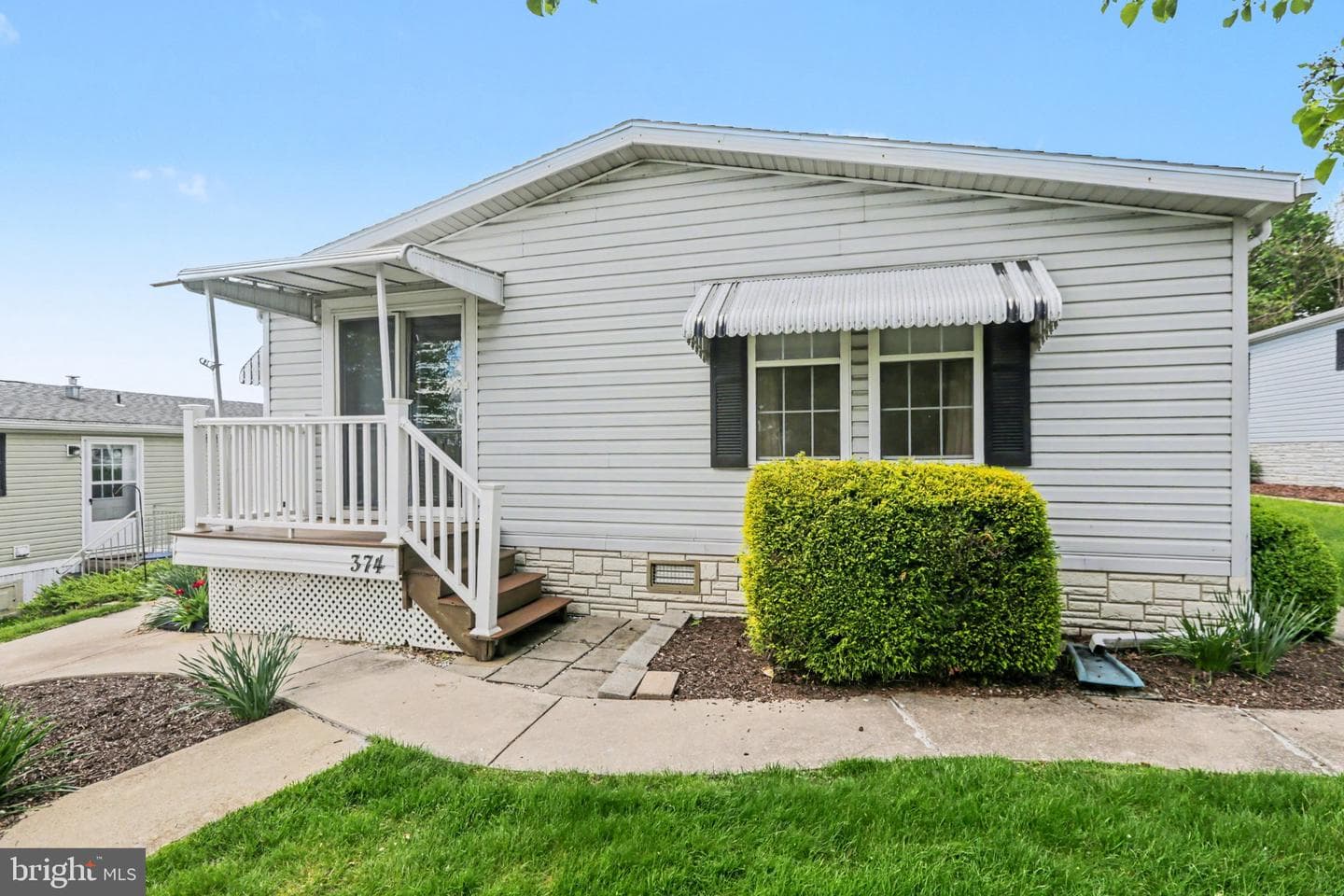 374 W Cedar Street photo 42