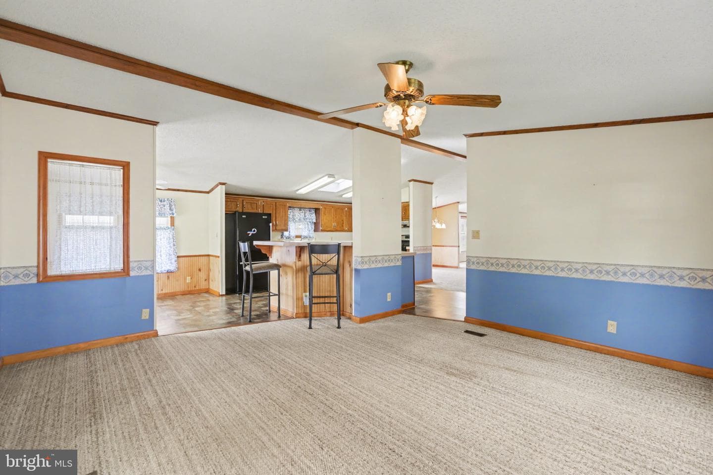 374 W Cedar Street photo 9