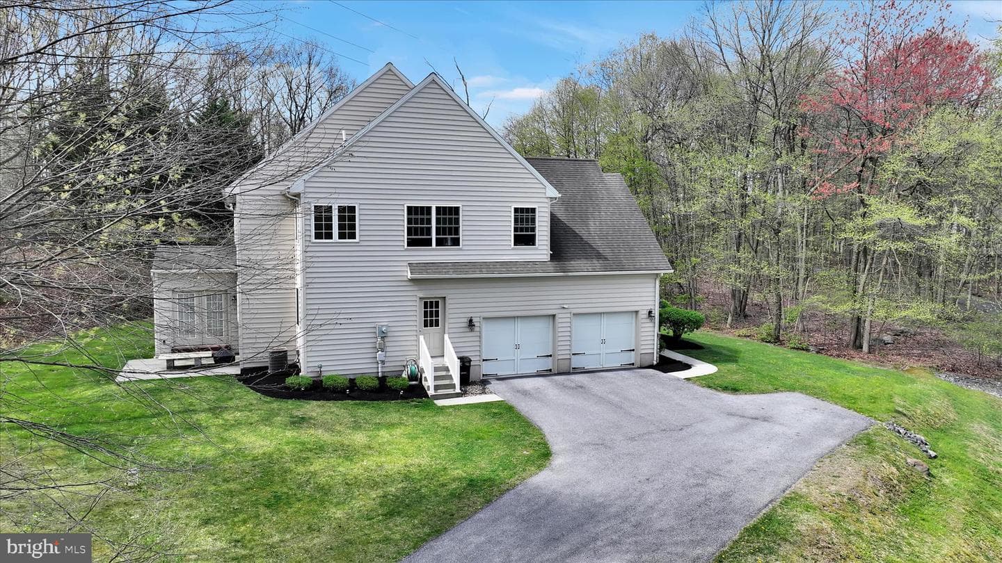 204 Iron Valley Drive photo 9