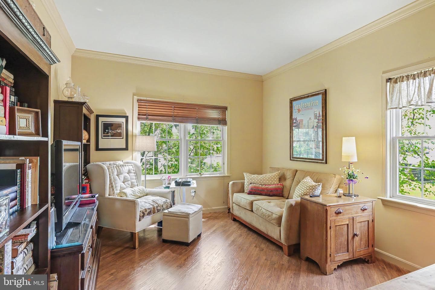 844 Victoria Lane photo 31